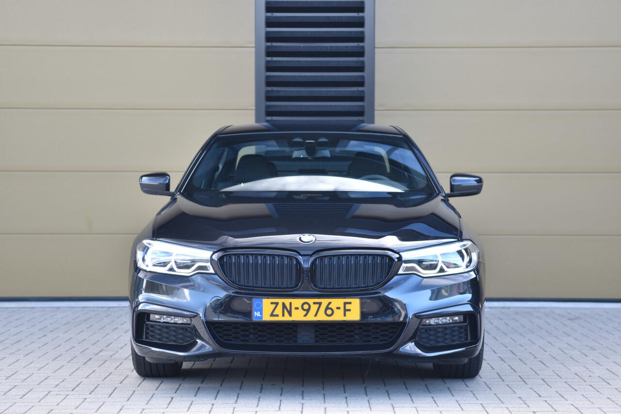 BMW 5-SERIE 540i xDrive High Executive * Comfortstoelen * M-Sportpakket * 1e Eigenaar * Dealeronderhouden *