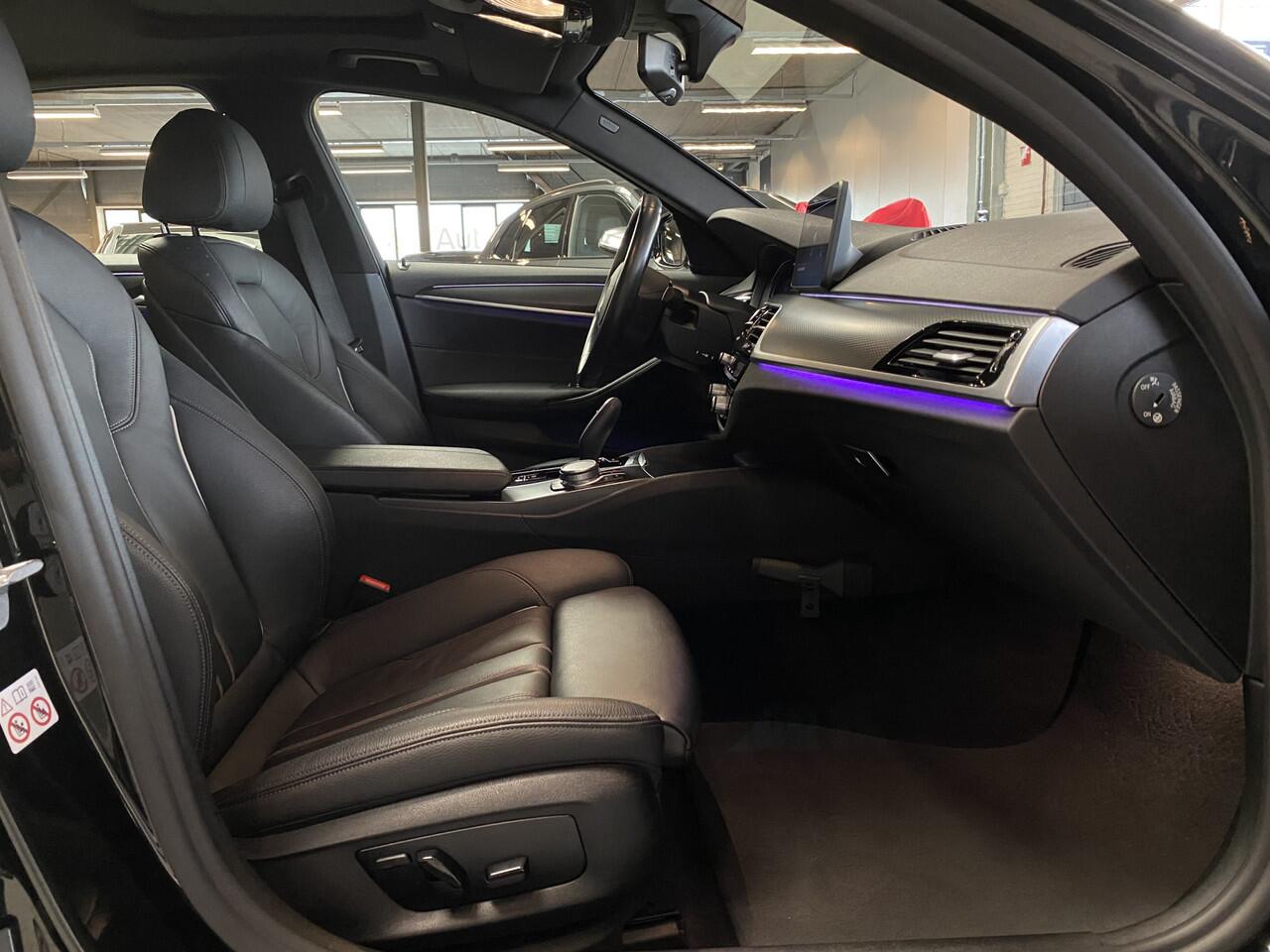 BMW 5-SERIE 520i Edition Plus M pakket, Pano, 19inch Sfeerverlichting