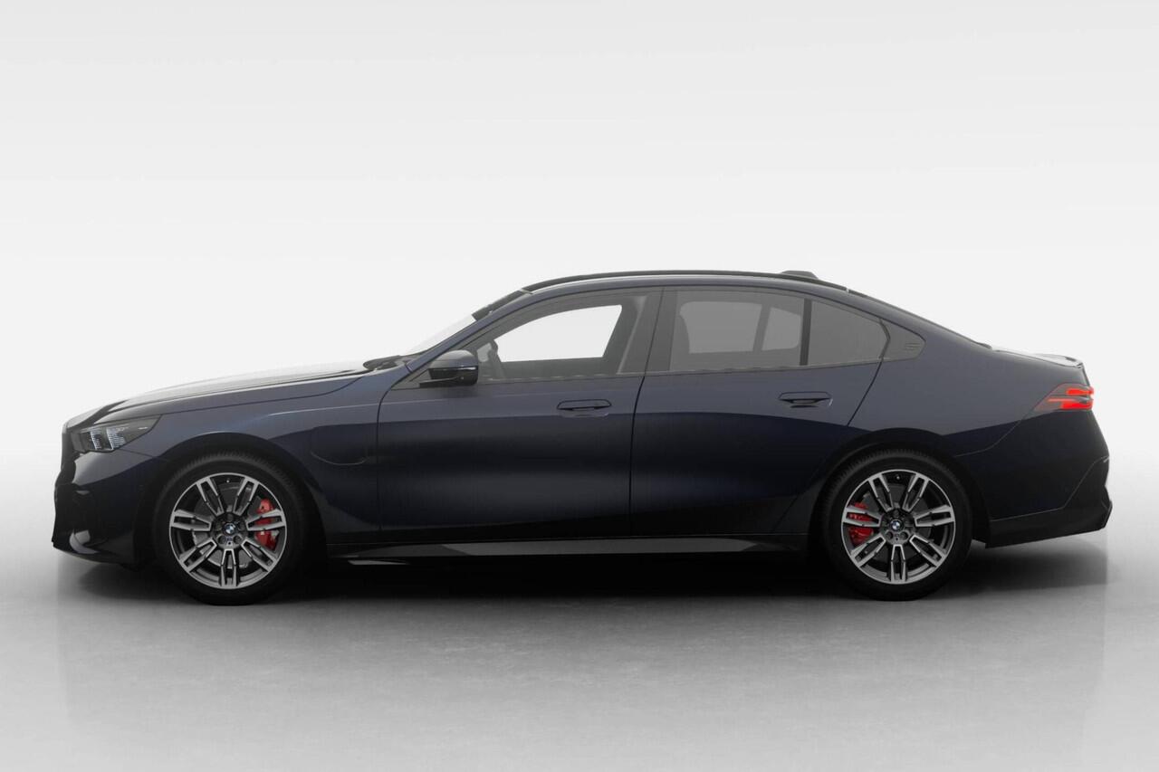 BMW 5-SERIE Sedan 530e M Sport Edition | M Sport Por | Innovation Pack | Travel Pack | Comfort Pack
