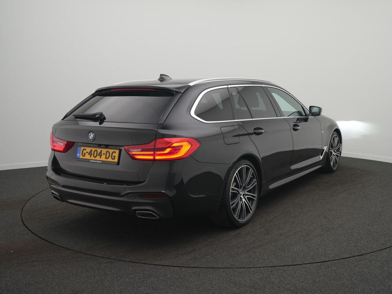 BMW 5-SERIE Touring 520i High Executive Edition - RIJKLAARPRIJS - M-Sport - Achteruitrijcamera - Elektrisch Glazen schuif-/kanteldak