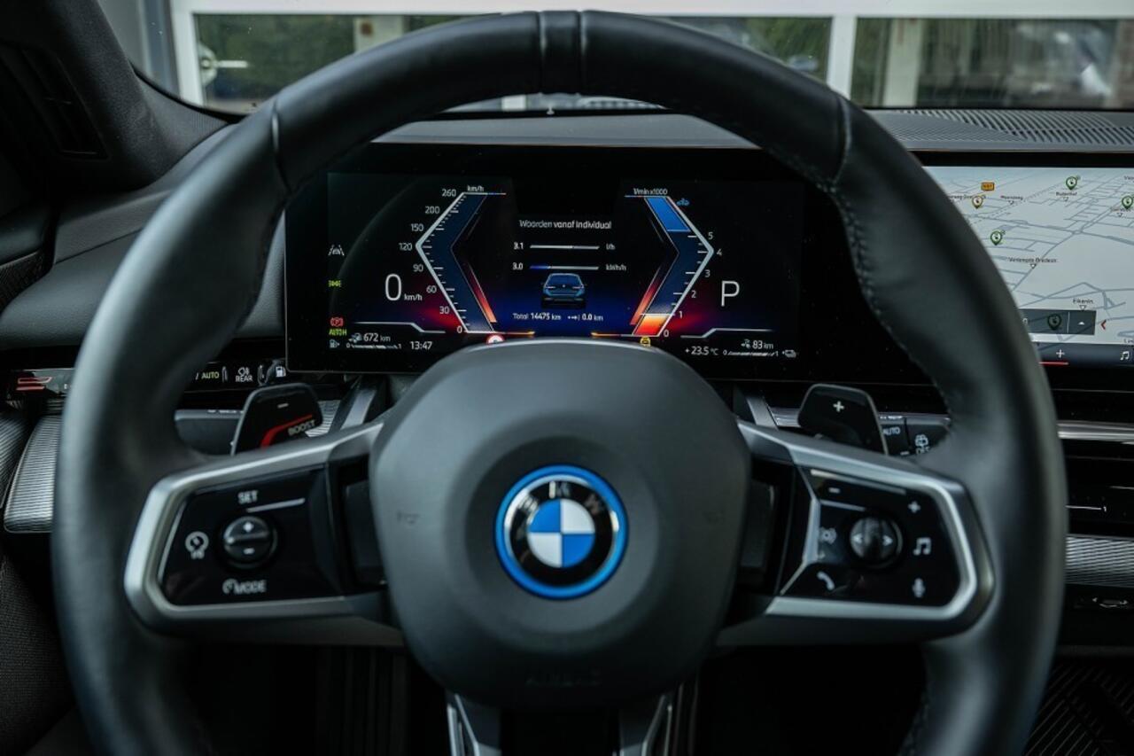 BMW 5-SERIE 530e xDrive M Sport | Driving Ass. Plus | Keyless | Leder | H/K | Camera | Trekhaak | Adapt. led |