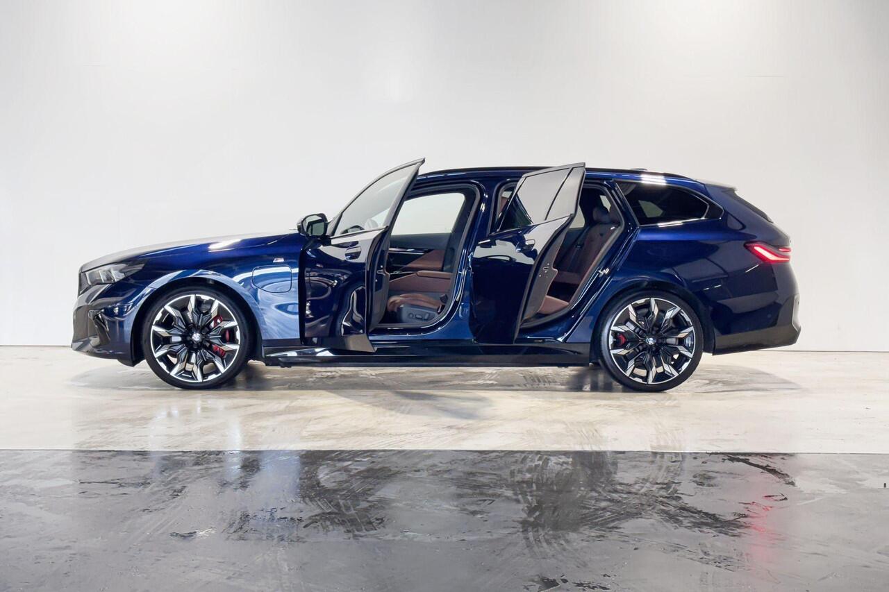 BMW 5-SERIE Touring 550e xDrive Innovation Pack M Sportpakket Pro Aut.