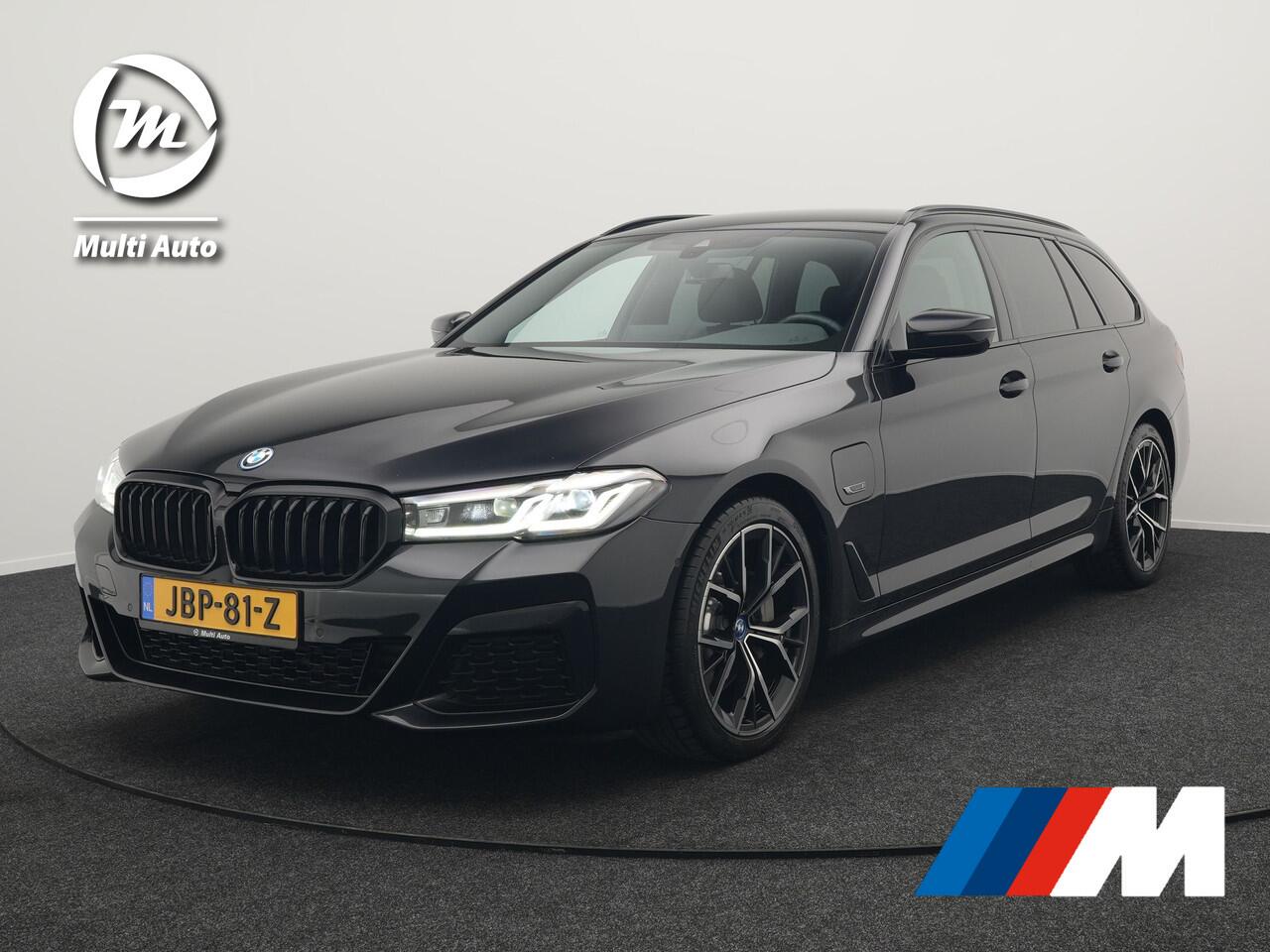 BMW 5-SERIE Touring 530e M Sport Plug In Hybrid 293pk Dealer O.H PHEV | Sfeerverlichting | Lederen Sportstoelen Verwarmd | Apple Carplay | Cruise Control | Camera | Blis | Navigatie | DAB |
