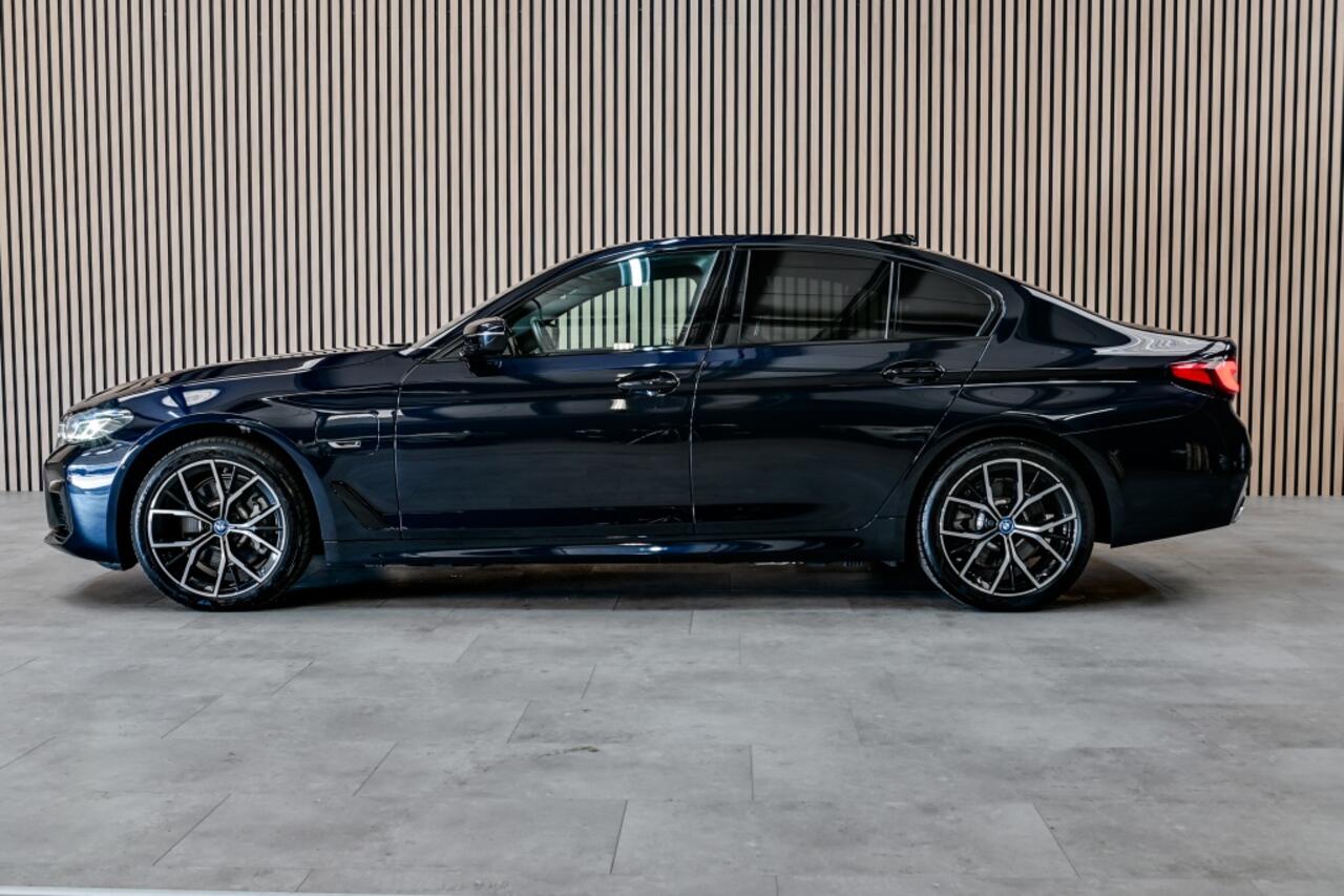 BMW 5-SERIE 530e xDrive M-Sport | HK | ACC | Laser | PHEV