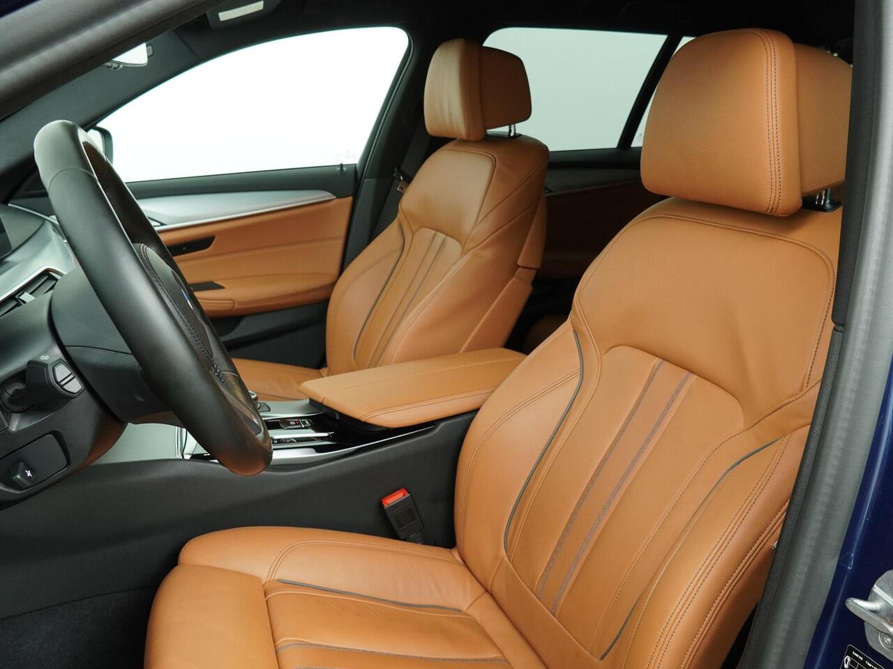 BMW 5-SERIE 530e Touring Business Edition Plus | Head-Up | Driving Assistant Professional | Trekhaak |