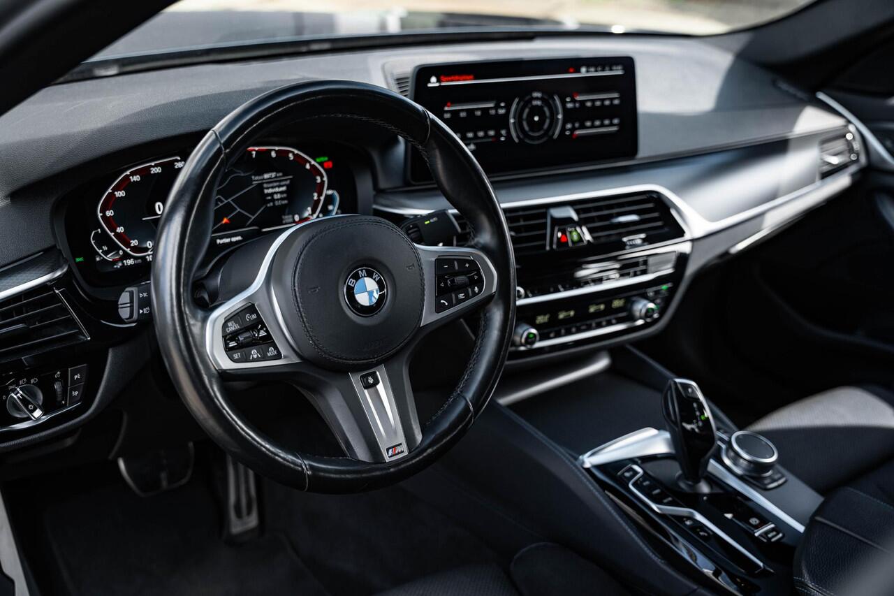 BMW 5-SERIE 545e xDrive High Executive |Sfeer |Alcantara |ACC |Stoel/Stuurverw.