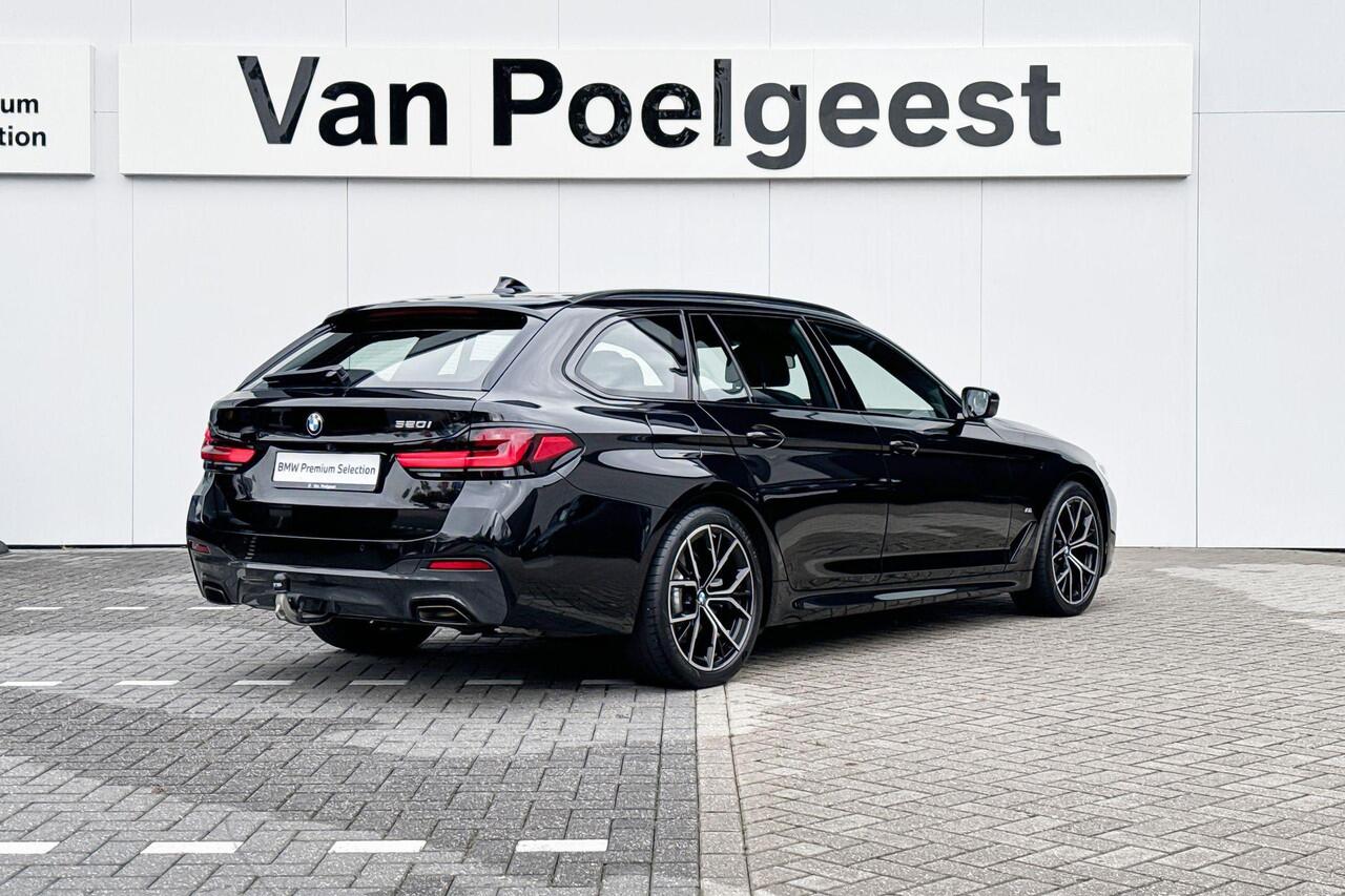 BMW 5-SERIE Touring 520i M Sport | Trekhaak | Panoramadak