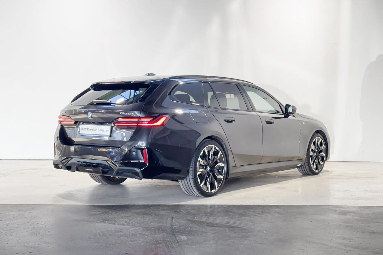 BMW 5-SERIE Touring 550e xDrive Innovation Pack M Sportpakket Pro Aut.