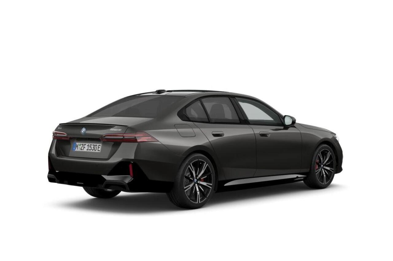 BMW 5-SERIE Sedan 550e xDrive | M Sportpakket Pro | Innovation Pack | Travel Pack | Comfort Pack