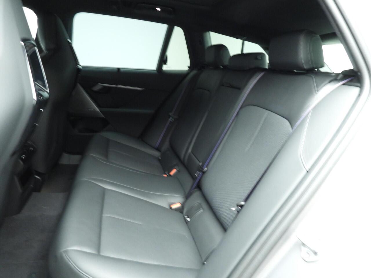 BMW 5-SERIE Touring 530e | M-Sportpakket | LED | Leder | HUD | Trekhaak | Schuifdak | Active cruise | DAB | Harman-kardon sound | Alu 21 inch | Ekris Selection