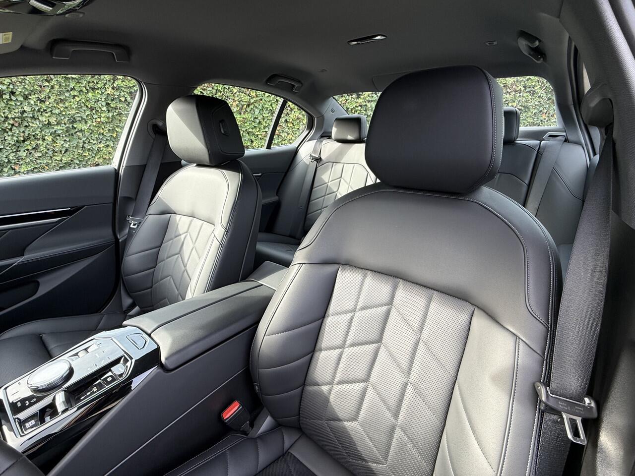 BMW 5-SERIE 530e | Harman/Kardon | Comfortzetels | 360 Cam | 4x stoelverw. | Stoelventilatie | Adapt. Led | Driving Ass.