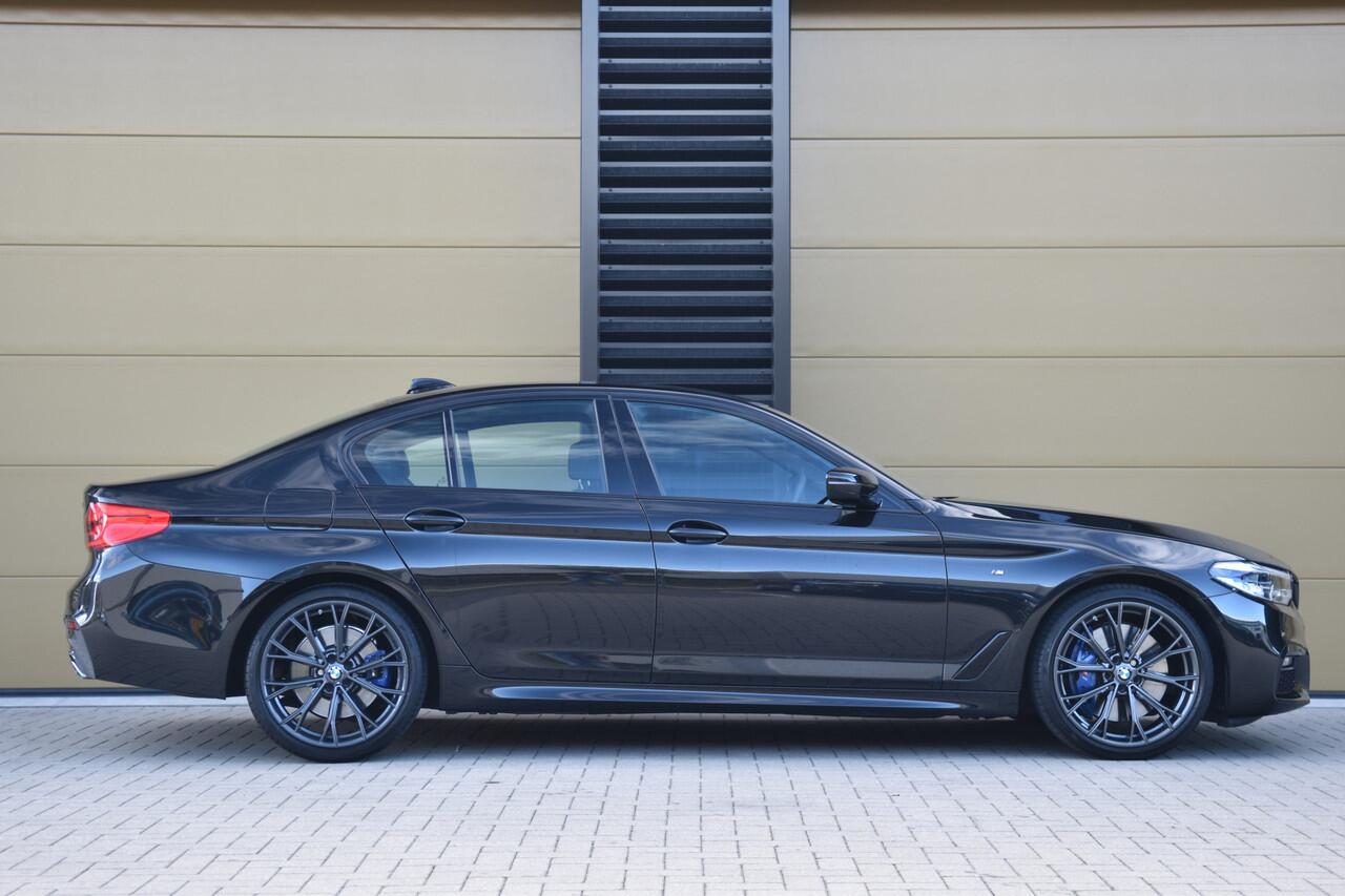 BMW 5-SERIE 540i xDrive High Executive * Comfortstoelen * M-Sportpakket * 1e Eigenaar * Dealeronderhouden *