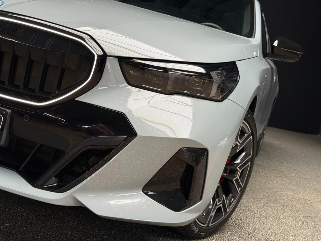 BMW 5-SERIE 530eX-Drive M-Sport 299pk Pro-20 inch trekhaak pano key-less