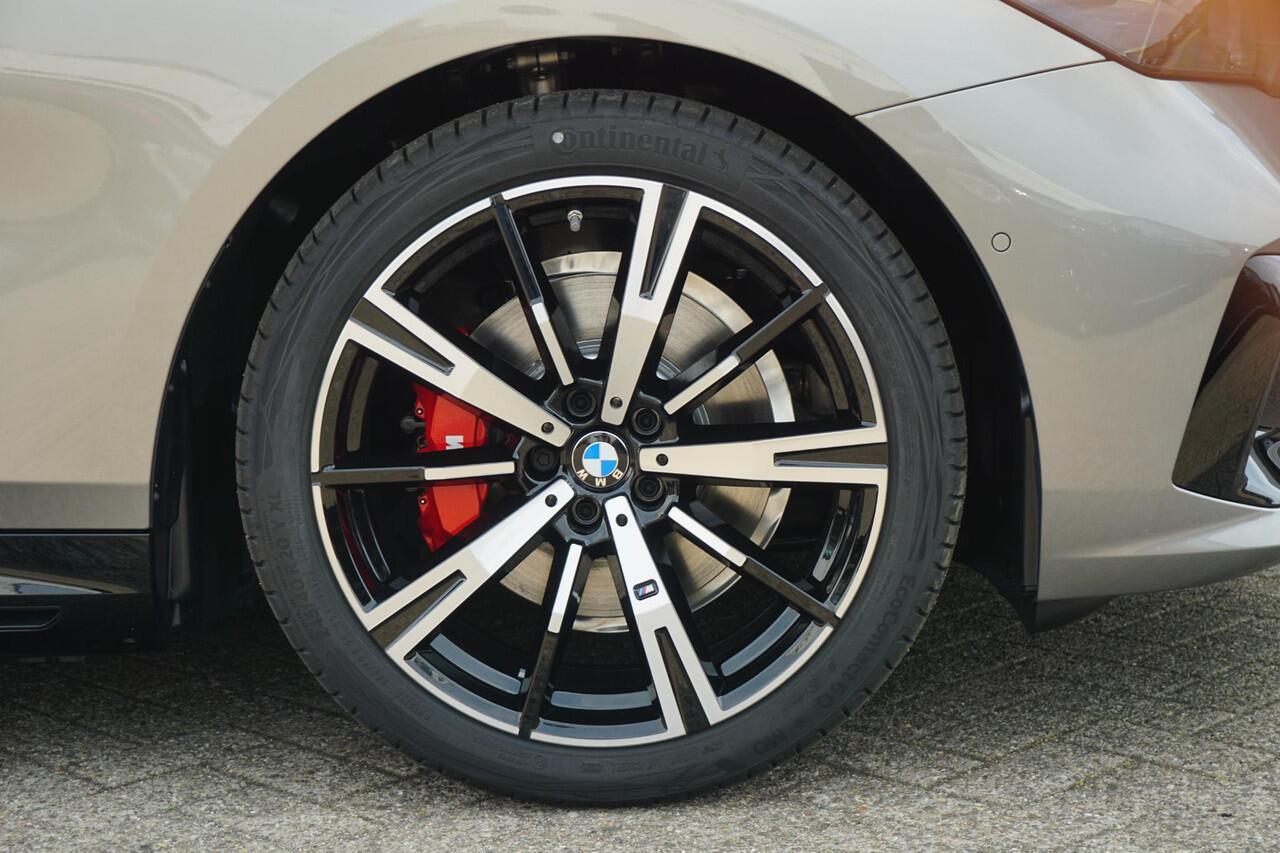 BMW 5-SERIE Touring 530e M Sportpakket Pro 20'' / Panoramadak / Stoelventilatie / Harman Kardon / Trekhaak | Ekris Selection