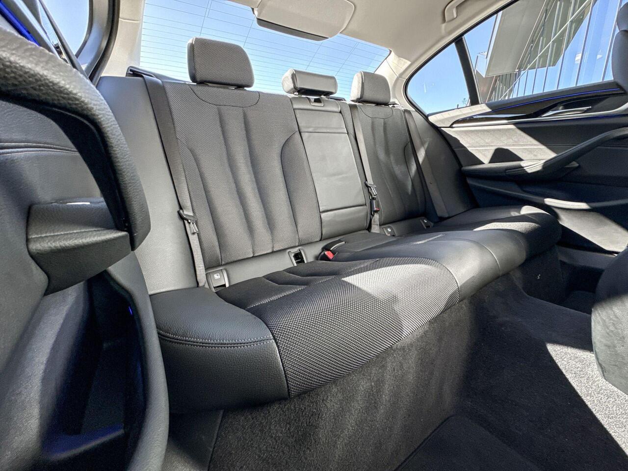 BMW 5-SERIE Sedan 520d xDrive High Executive | Selections