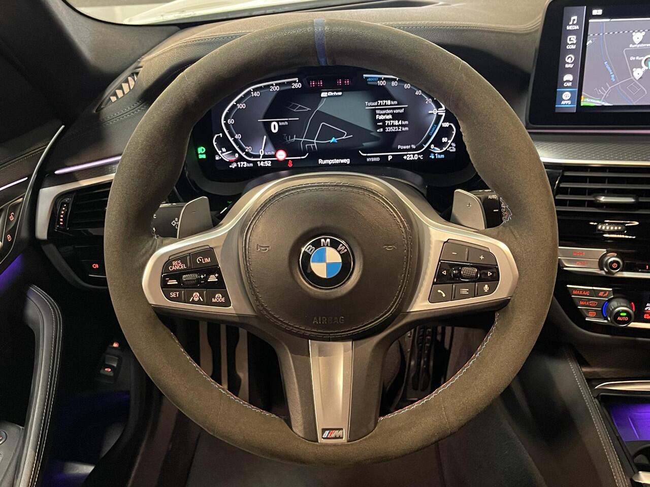 BMW 5-SERIE Touring 530e High Executive M Sport 20"/Soft Close/Active Steering/Panoramadak/Laser LED/Leder/Head-up/Keyless/Stoelverwarming + koeling/Adaptieve cruise/Dodehoek/Camera/Apple Carplay & Android Auto