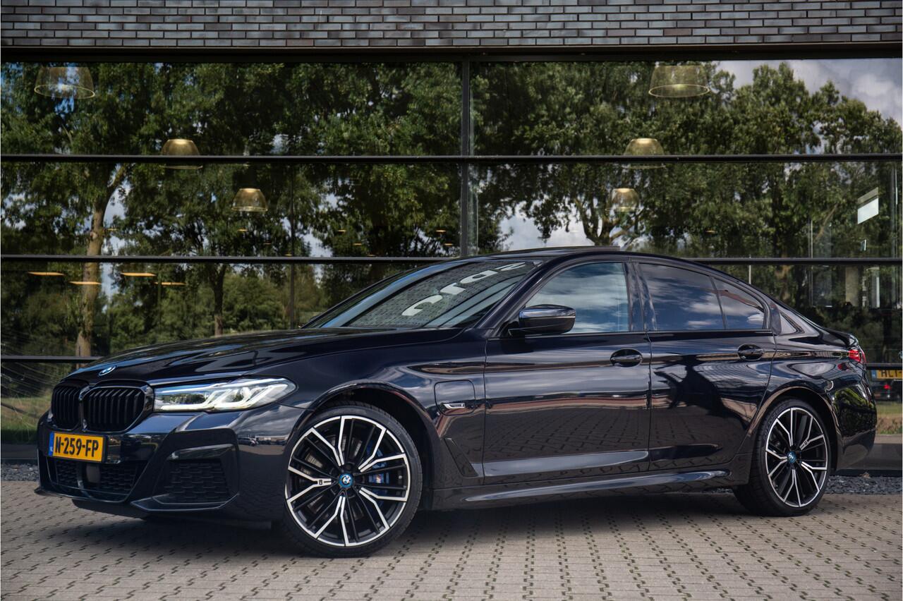 BMW 5-SERIE 545e xDrive Business Edition Plus M-Sport , Panoramadak, Adaptive cruise, Achteruitrijcamera, Sfeerverlichting,