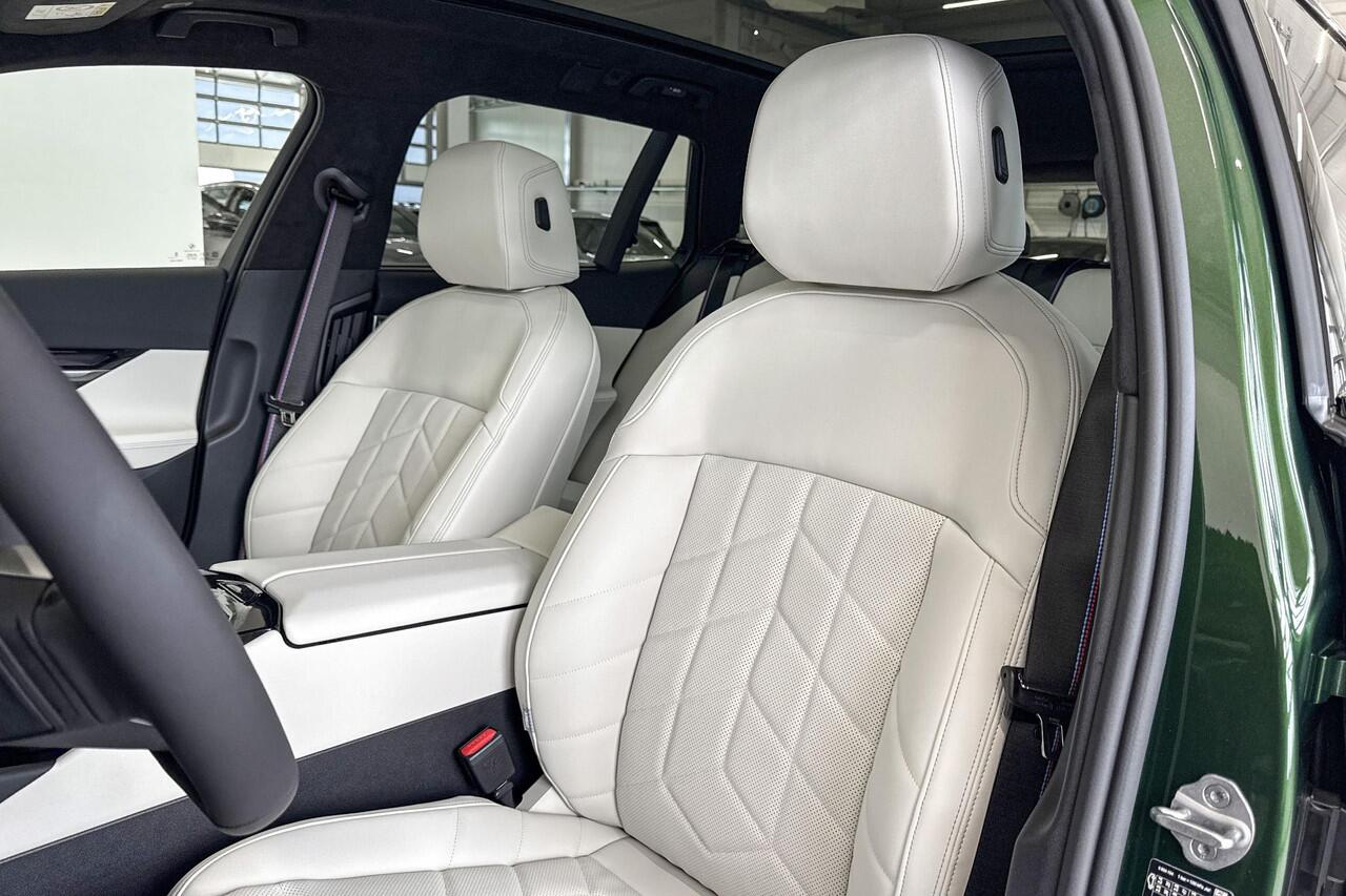 BMW 5-SERIE Touring 550e xDrive | M Sport Pro | Innovation Pack | Travel Pack | Comfort Pack | Trekhaak