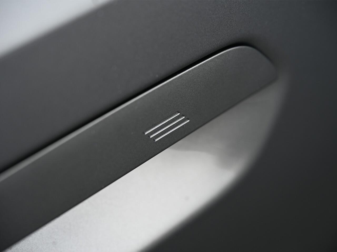 BMW 5-SERIE Touring 530e xDrive · M Sportpaket Pro ·Harman Kardon · M Sport Suspension · Adaptive Led · Driving Assistant Plus · Ambient Light · Bmw Iconic Glow · M Sport Brake, Red · Shadowline Lights · Panorama Glass Roof