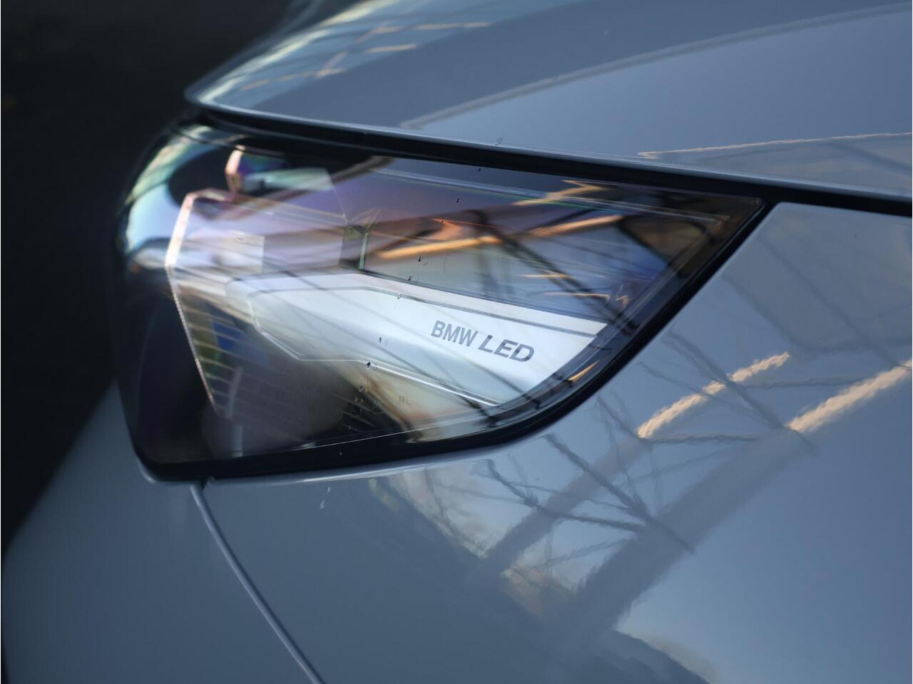 BMW 5-SERIE Touring 530e M Sportpakket/ Elektrische Trekhaak/ Achteruitrijcamera/ Panoramadak/ Stoelverwarming