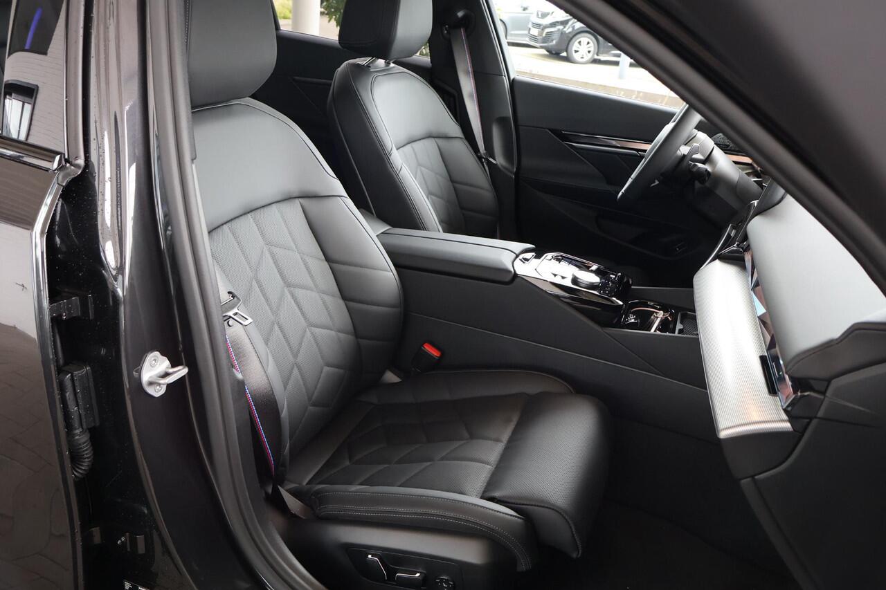 BMW 5-SERIE 530e Sedan | M Sport Edition | M Sportpakket Pro | Equipment Pack Pro | Travel Pack | Comfort Pack