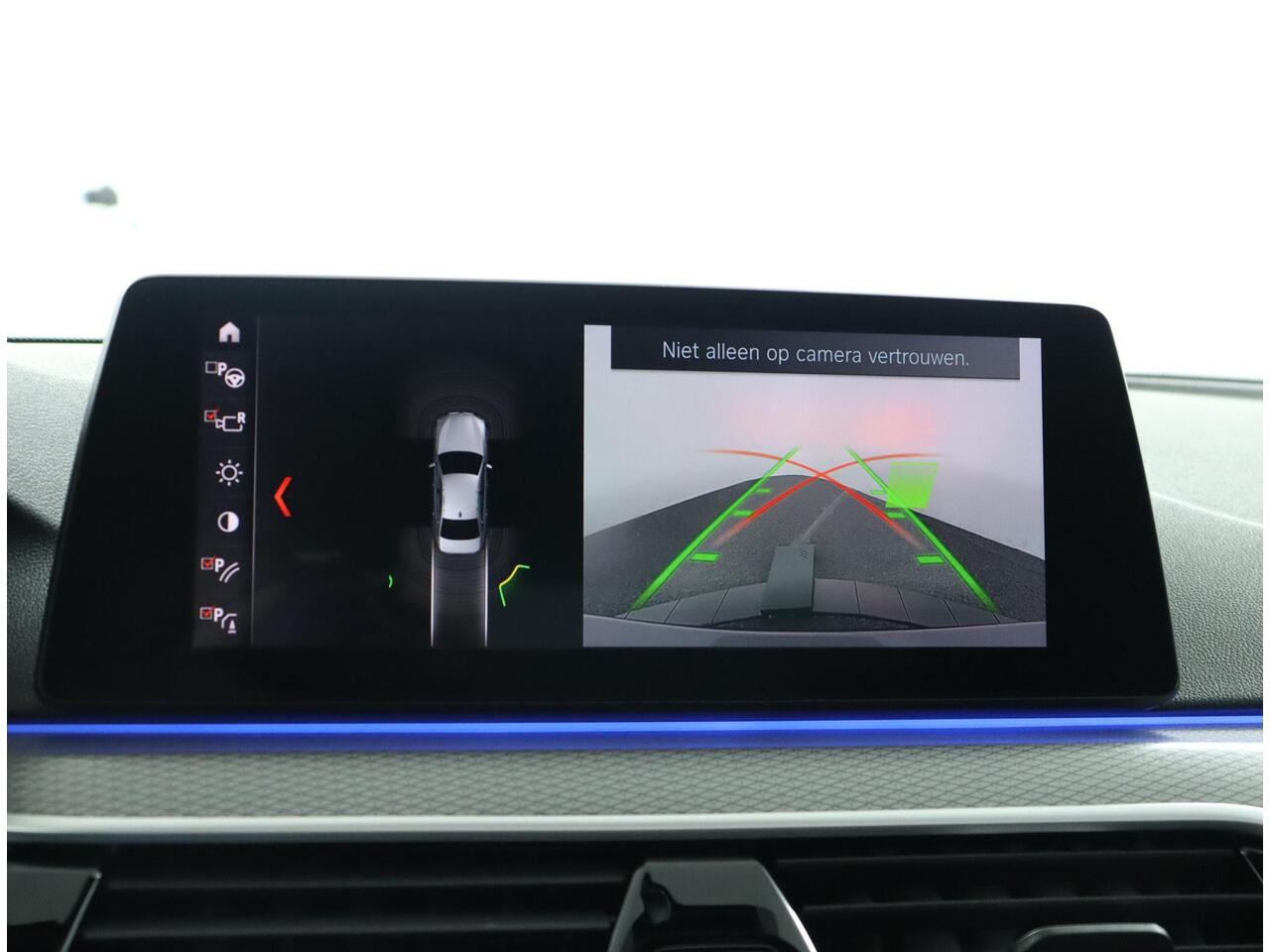 BMW 5-SERIE 520i High Executive Edition M-Sportpakket | Schuifkanteldak | Comfortstoelen