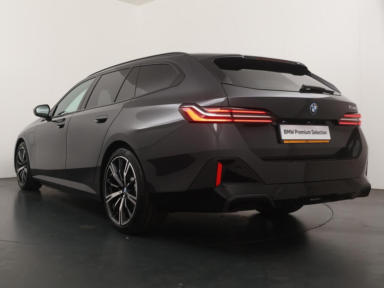 BMW 5-SERIE Touring 530e | M Sportpakket | Trekhaak |