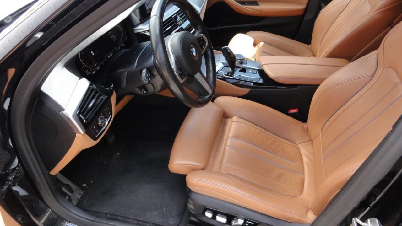 BMW 5-SERIE 520i High Executive. M-Pakket.