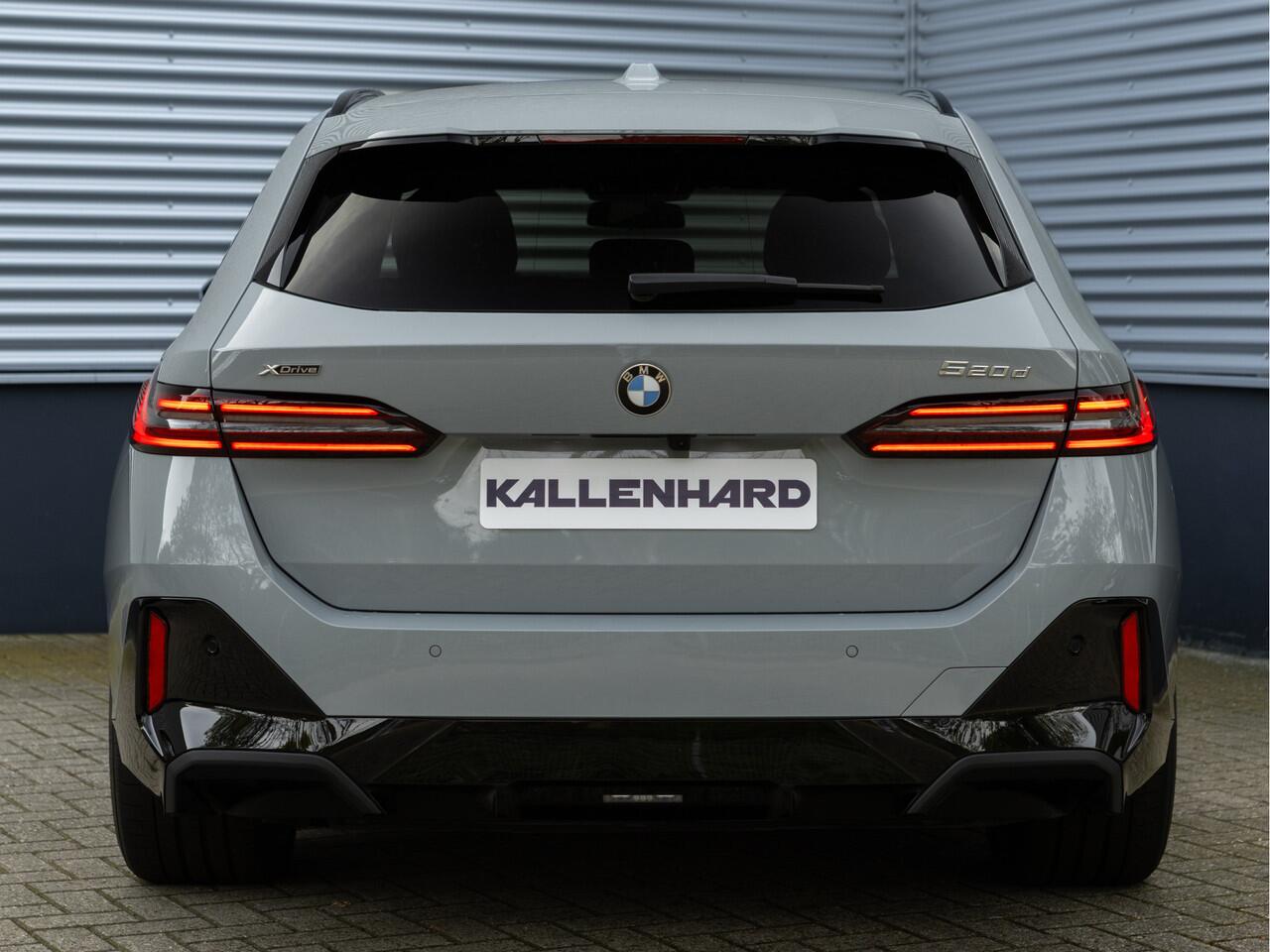 BMW 5-SERIE Touring 520d xDrive - M-Sport Pro - Pano - Trekhaak - ACC - Harman Kardon