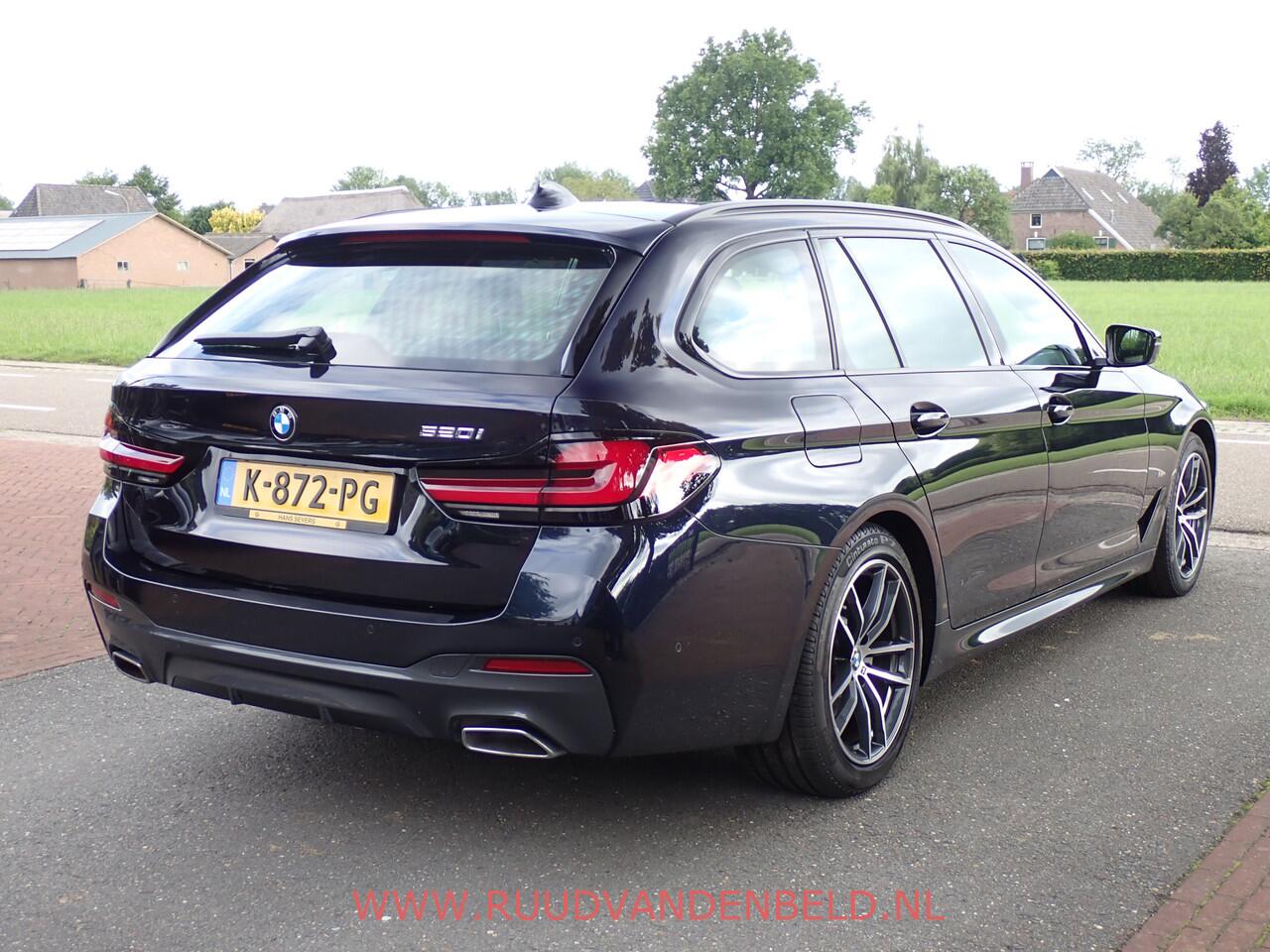 BMW 5-SERIE Touring 520i LCI M-PAKKET SHADOWLINE PANODAK/COMFORTLEER/TREKHAAK