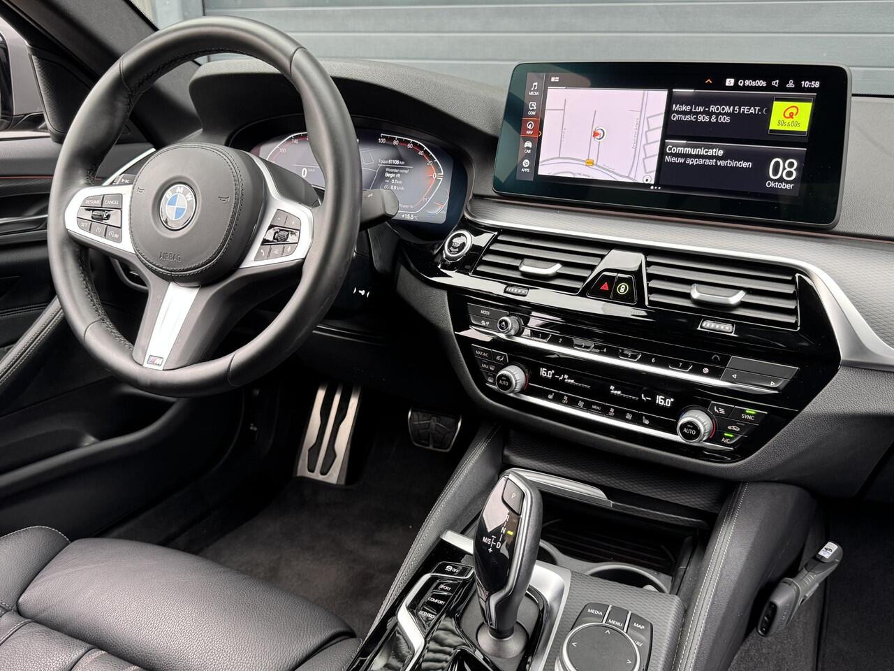 BMW 5-SERIE 520I BUSINESS EDITION PLUS I M-SPORT I TREKHAAK I SCHUIFDAK I ORIG. NEDERLANDS