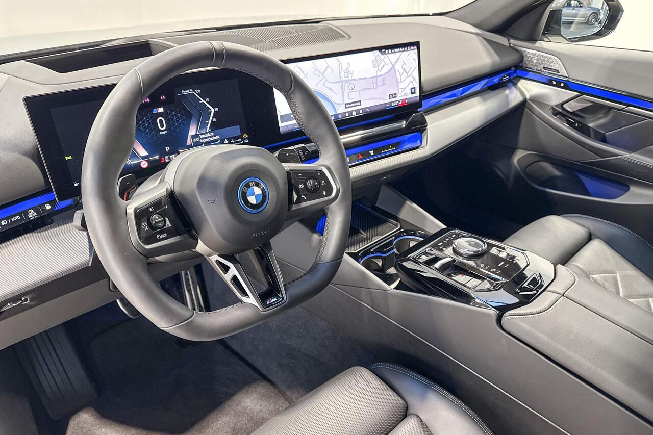 BMW 5-SERIE Touring 550e xDrive Innovation Pack M Sportpakket Pro Aut.