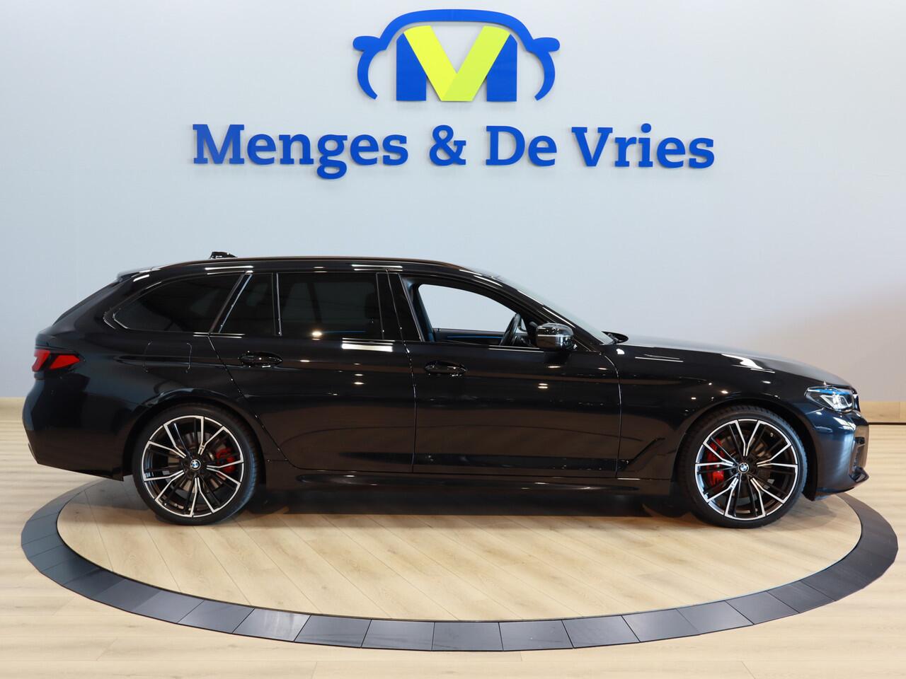 BMW 5-SERIE Touring 530e Business Edition Plus M Sport | Airco ECC | Laser | Memory | Virtual | Camera | Sfeer | Apple Carplay | Isofix | NAP