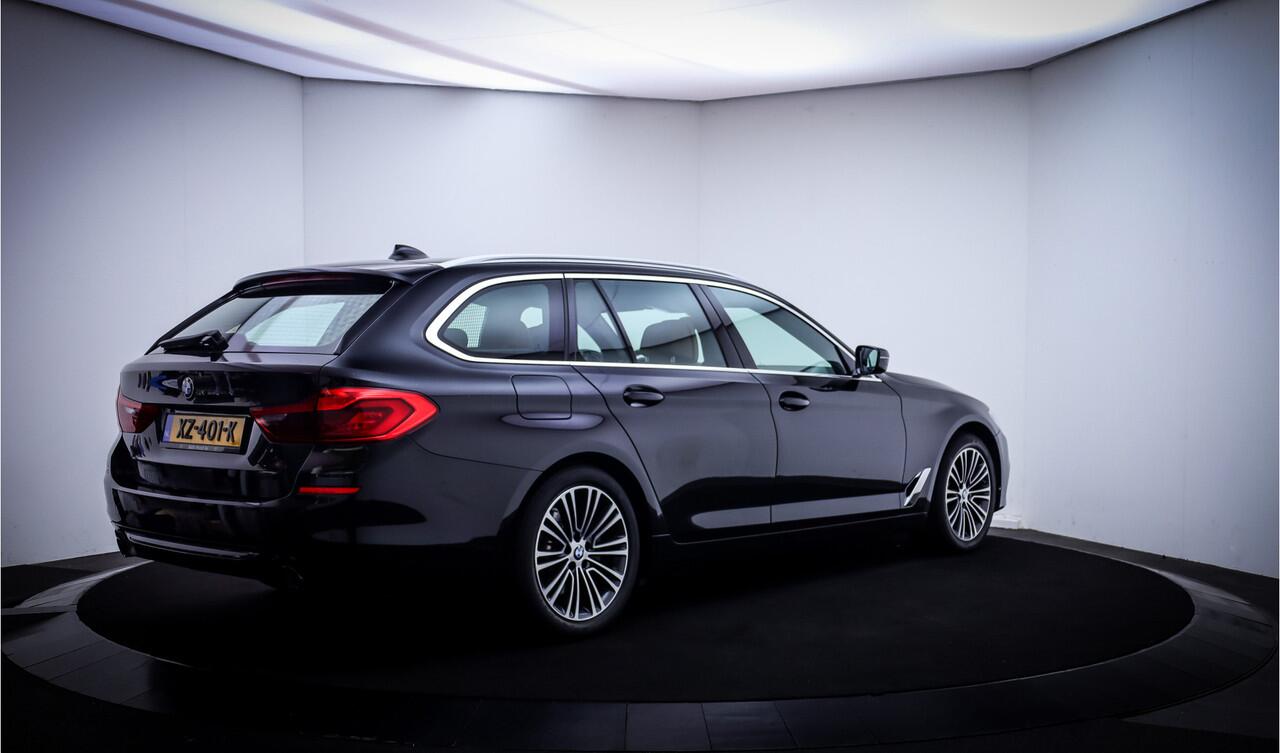 BMW 5-SERIE Touring 520iA High Executive Edition FULL LED | DIGIDASH | MEMORY | LEDER DAKOTA | NAVI | STOELVERW | ELEK KLEP | LMV 18''
