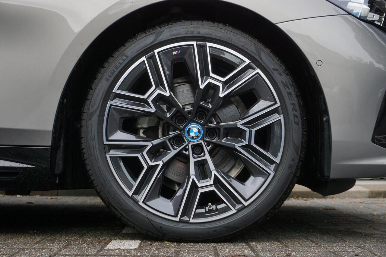 BMW 5-SERIE Touring 530e | M Sportpakket | Trekhaak | Driving Assistant Plus