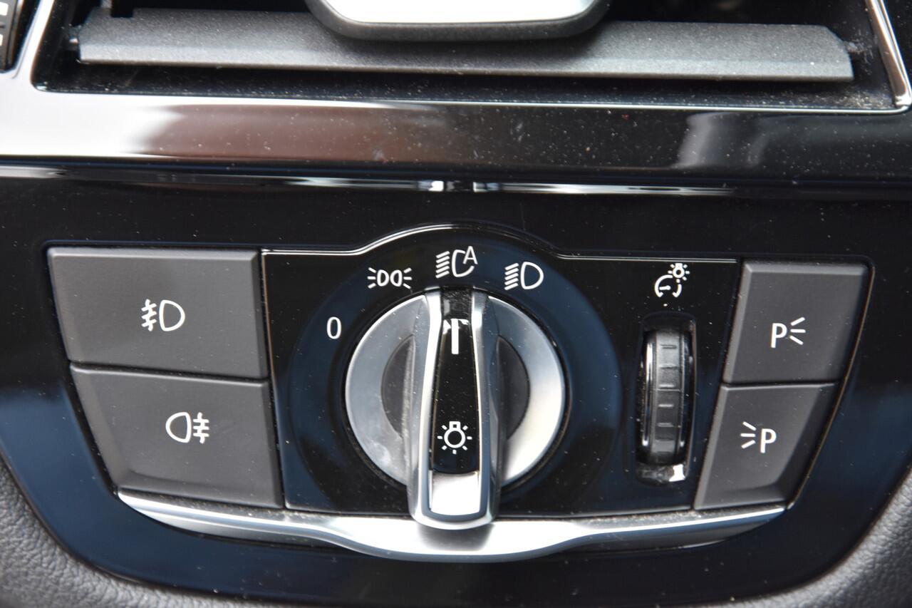 BMW 5-SERIE Touring 520i Executive Edition | CARPLAY | LEDER | ELEK. TREKHAAK