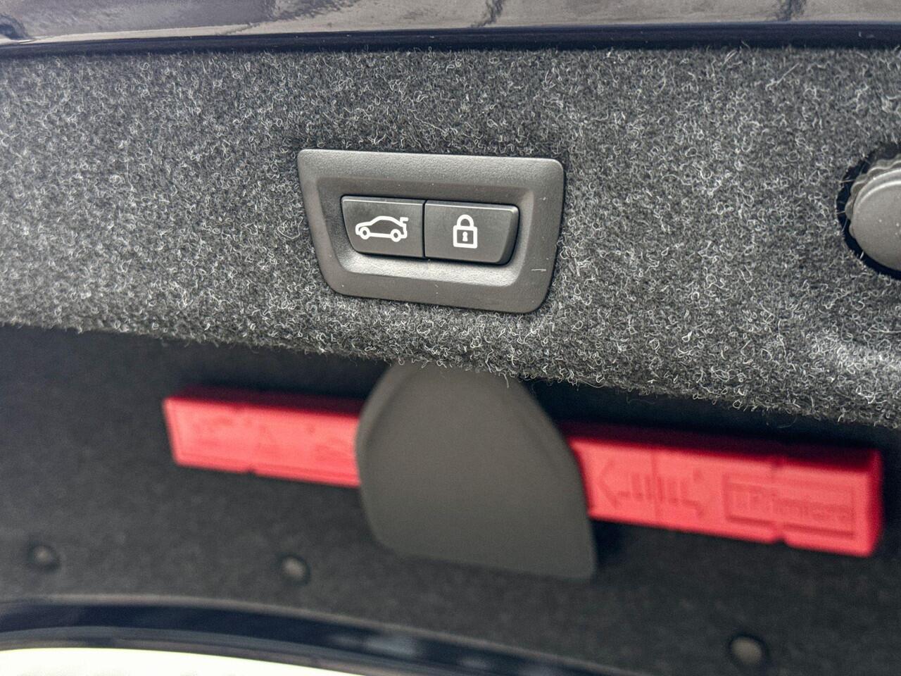 BMW 5-SERIE Sedan 545e xDrive High Executive M-Sport Adaptief Onderstel / Stuurwielrand Verwarming / Integrale Active Besturing / Achterklep Bediening Automatisch / Comfort Acces / Soft Close / Glazen Schuifdak / Stoelverwarming / Driving Assistant Prof / Laser Light