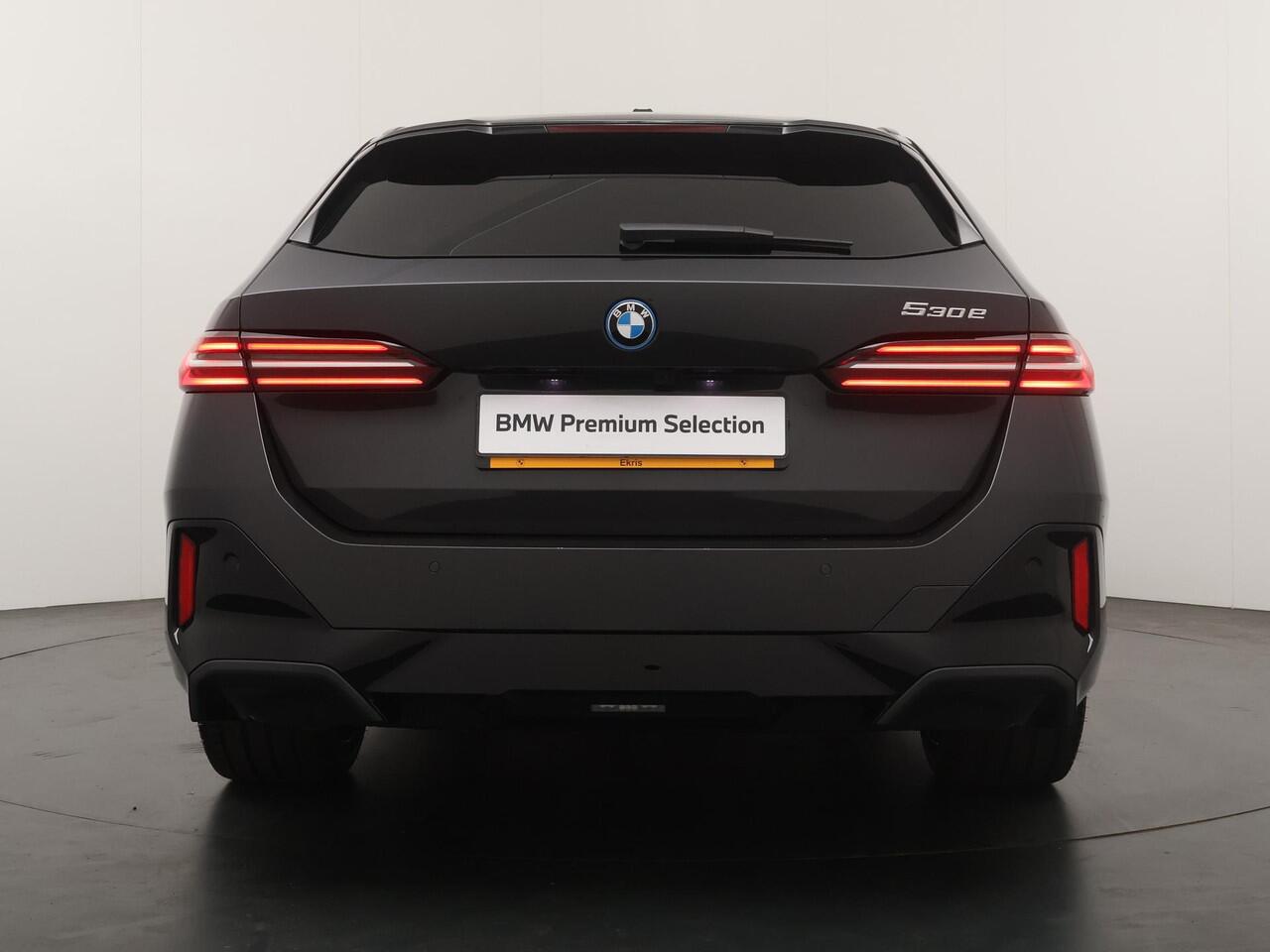 BMW 5-SERIE Touring 530e | M Sportpakket | Trekhaak |