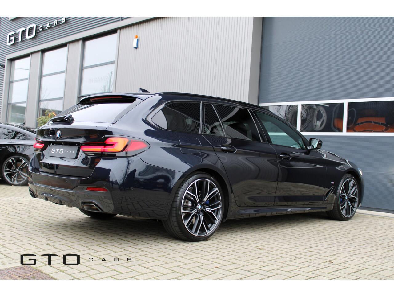 BMW 5-SERIE Touring 530i High Executive M-Sport/BTW/Panorama/Surround/Harman Kardon/Memory/Trekhaak