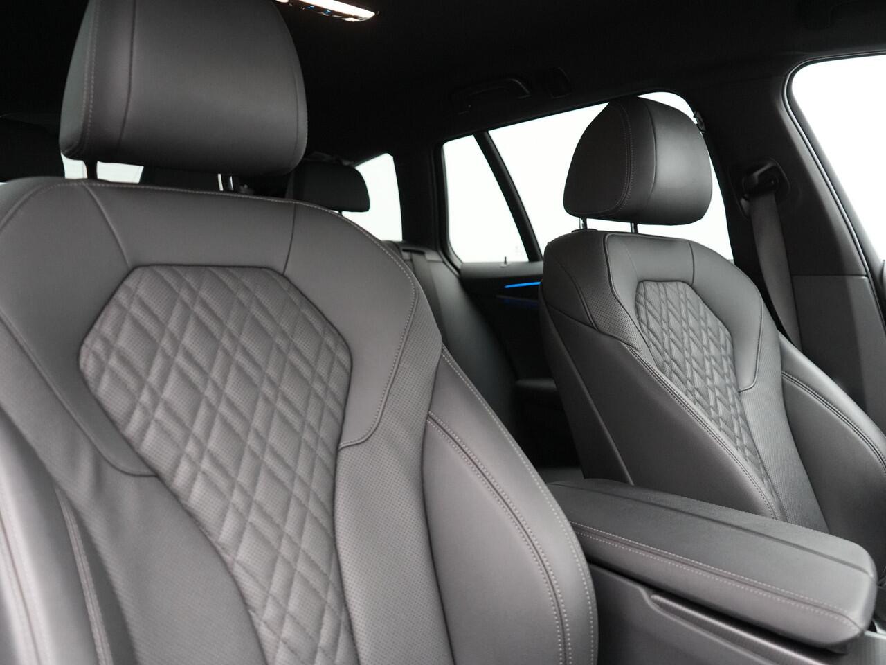 BMW 5-SERIE Touring 530e M Sport Plug In Hybrid 293pk Dealer O.H PHEV | Sfeerverlichting | Lederen Sportstoelen Verwarmd | Apple Carplay | Cruise Control | Camera | Blis | Navigatie | DAB |