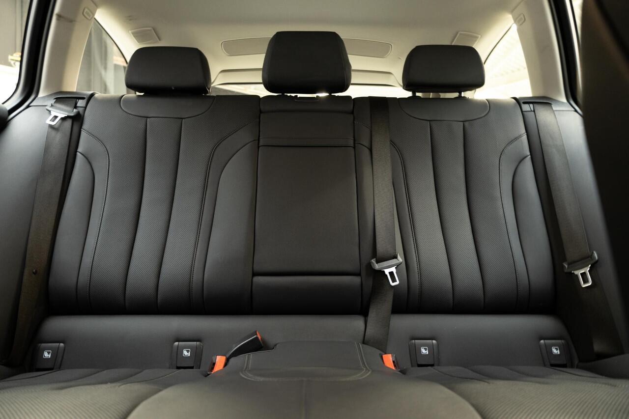 BMW 5-SERIE Touring 530e Executive | Driving Assistant | Adaptive Cruise | Trekhaak |