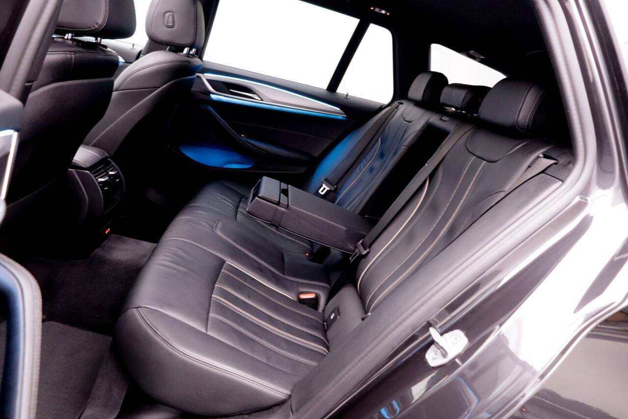 BMW 5-SERIE Touring 530e HIGH EXECUTIVE PANO | LEDER | CAMERA | CARPLAY | STOELVERW | ELEK KLEP | FULL LED | LMV 18''