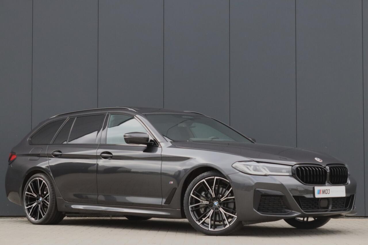 BMW 5-SERIE Touring 530i M Sport Laser Pano Comfort 20 inch -VOL-