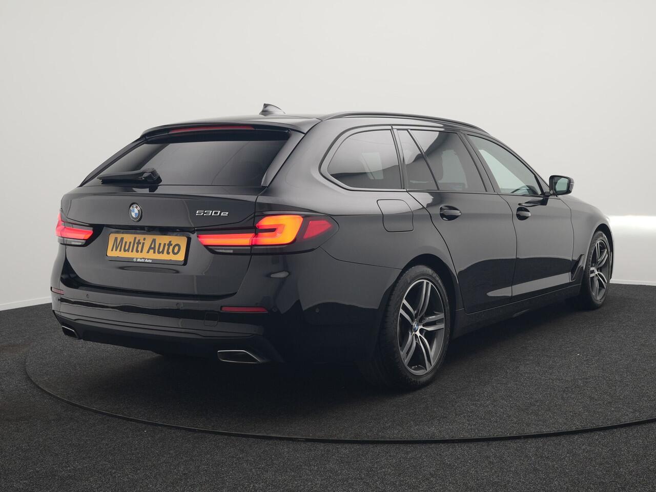 BMW 5-SERIE Touring 530e Executive Plug In Hybrid 293pk Dealer O.H. PHEV | Panodak | 360 Camera | Lederen Sportstoelen Verwarmd | Sfeerverlichting | Apple Carplay | Navigatie | Virtual | DAB |