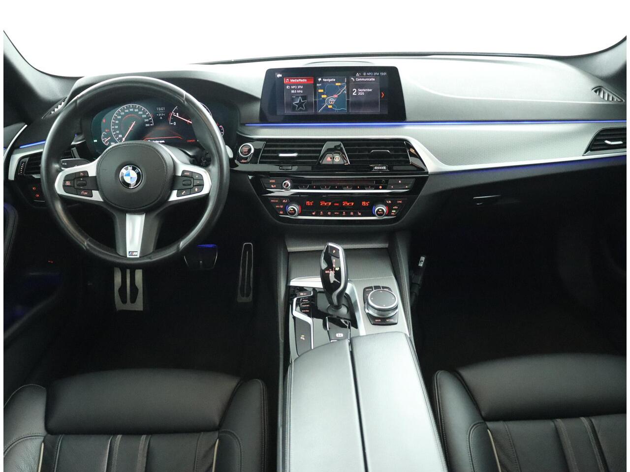 BMW 5-SERIE 520i High Executive Edition M-Sportpakket | Schuifkanteldak | Comfortstoelen