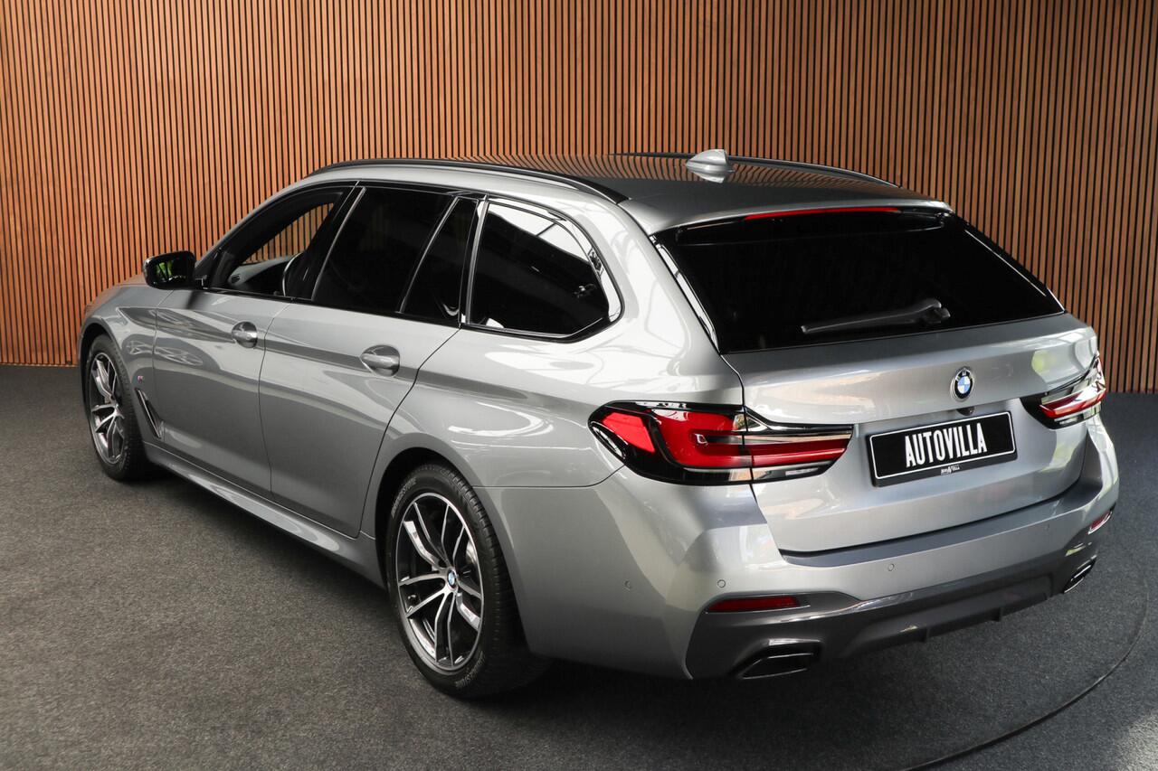 BMW 5-SERIE Touring 520i M-Sport HUD Matrix DAP ACC Leer PDC Elektr. uitklapbaar trekhaak Elektr. bedienbaar achterklep Navi Camera Climate (3-zone) Memory seats PDC Zwarte binnenhemel LM velgen BTW auto