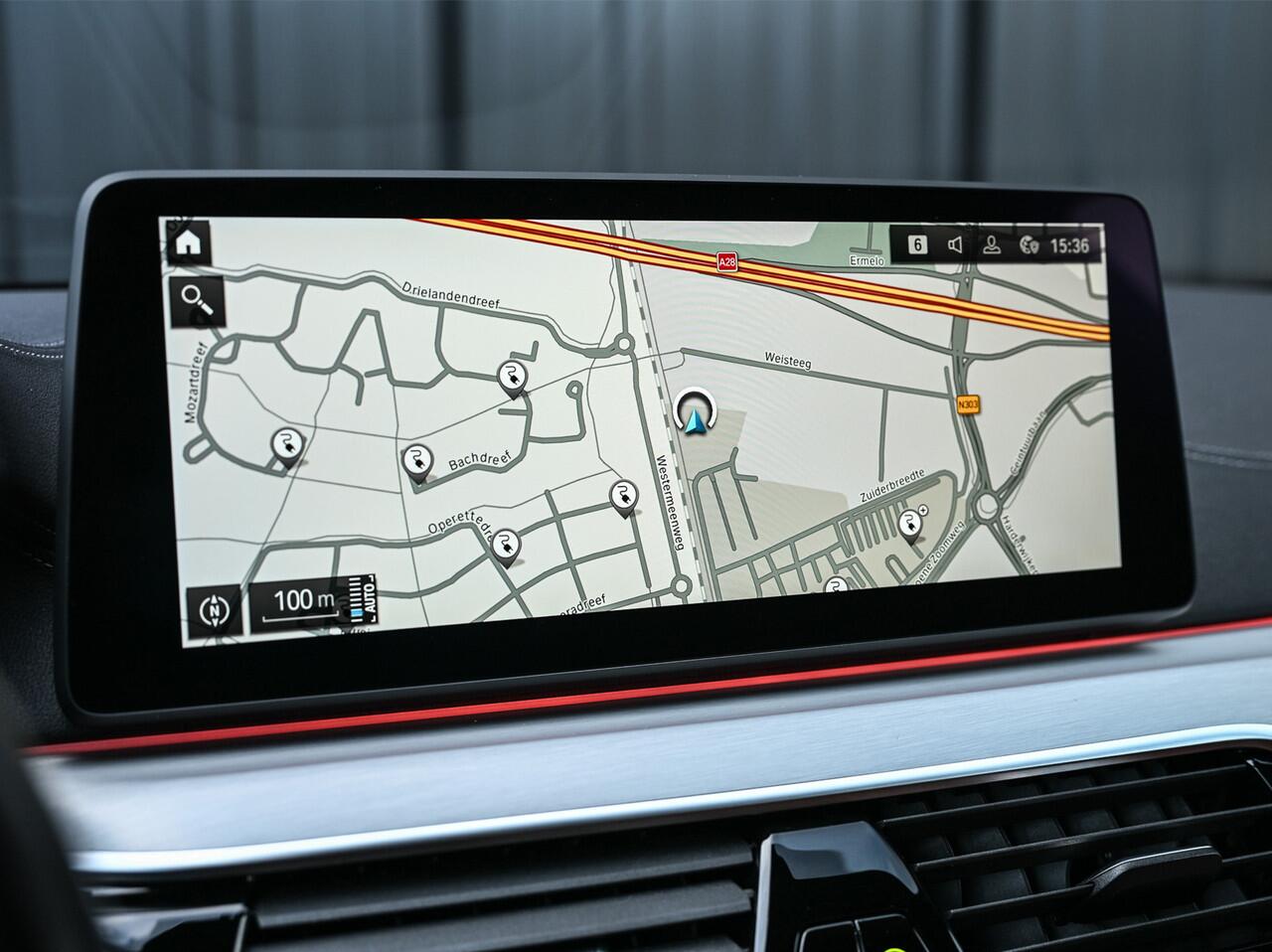 BMW 5-SERIE 530e xDrive Business Edition Plus · NL-auto · Comfort access · Laser Light · Memory seats · Adaptive cruise · Massage · 360 Camera · Stuur- en stoelverwarming · Ambiance · Harman/Kardon · Trekhaak