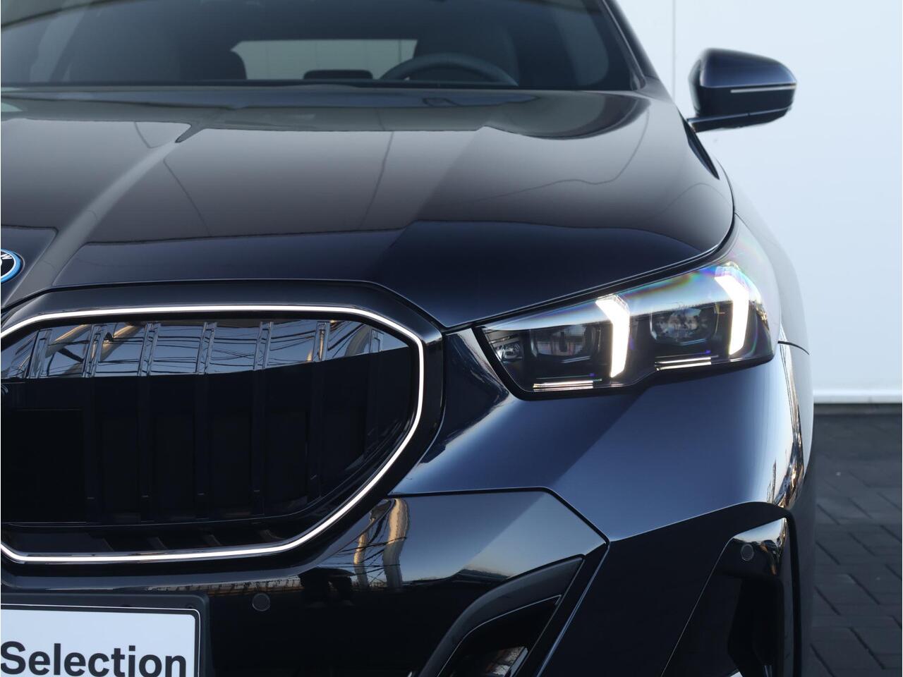 BMW 5-SERIE 550e xDrive Touring | M Sportpakket Pro | Innovation Pack | Travel Packj | Comfort Pack