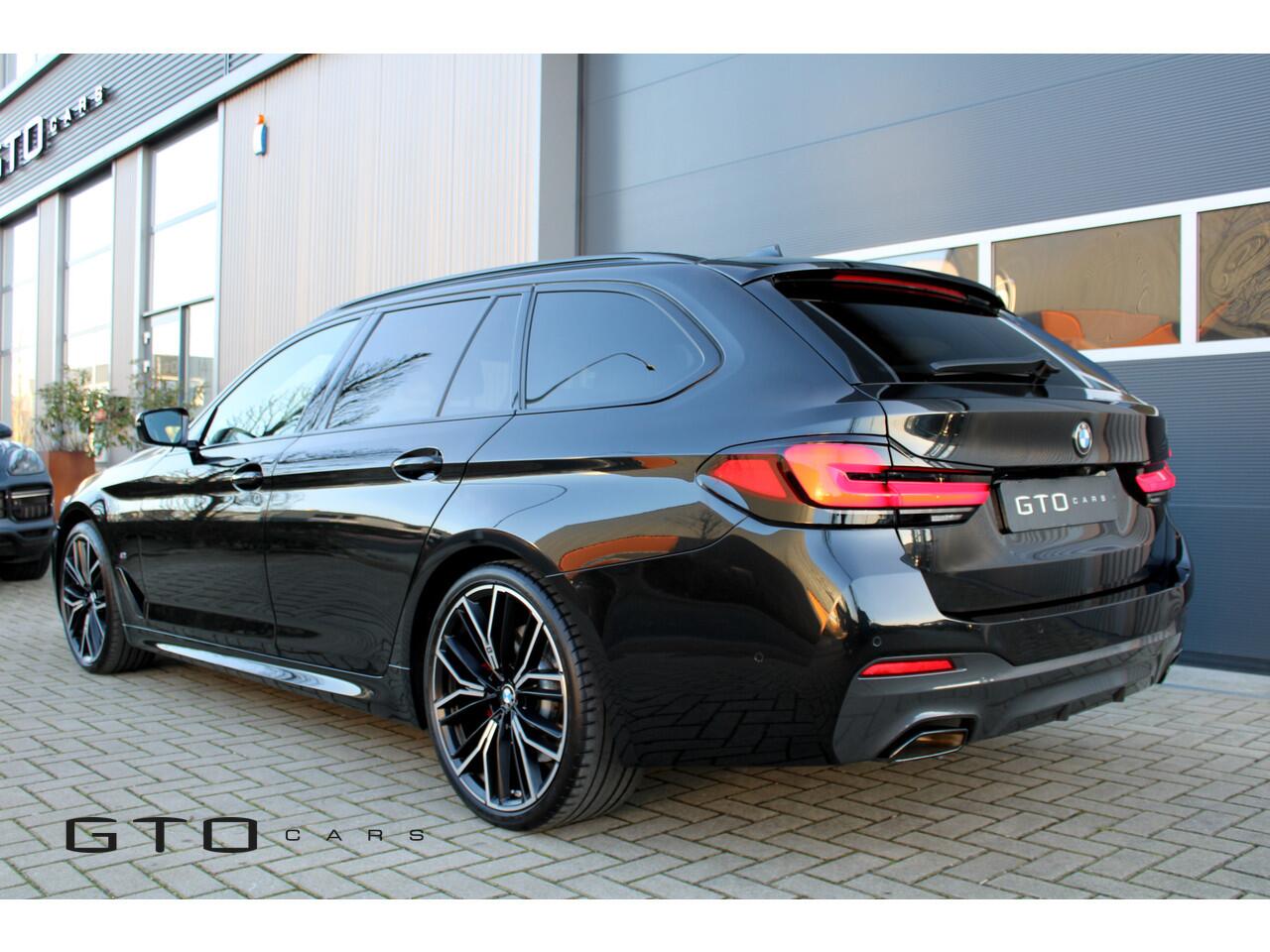 BMW 5-SERIE Touring 520i M Sport | Pano | Laser | Harman Kardon | Memory