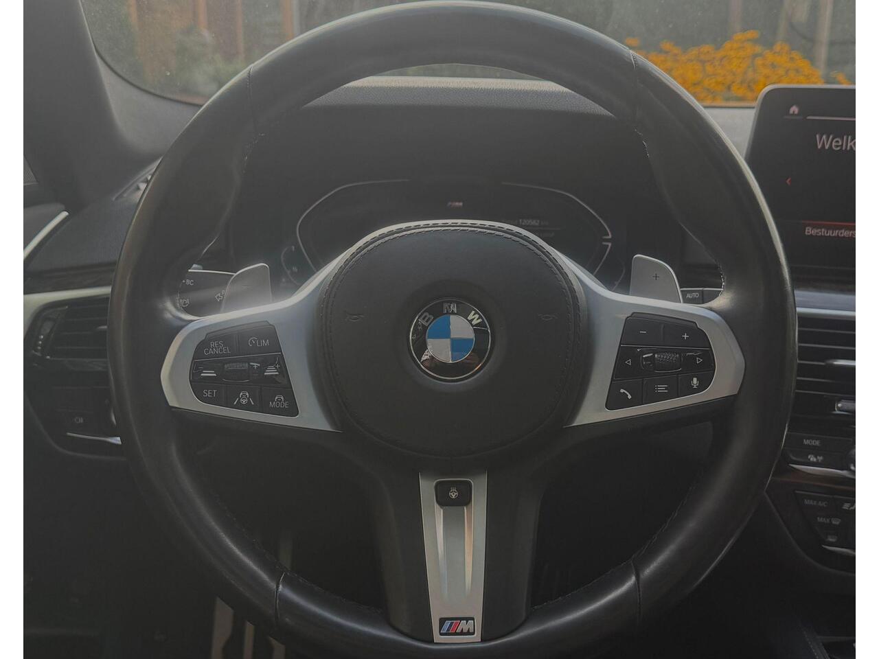 BMW 5-SERIE Touring 540d xDrive High Executive